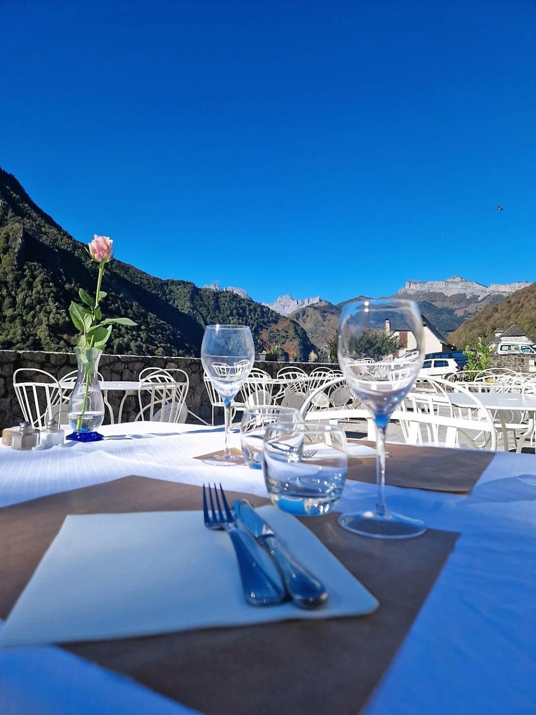 Chateau D'Arance Hotel Restaurant Espace Bien-Etre Cette-Eygun Esterno foto